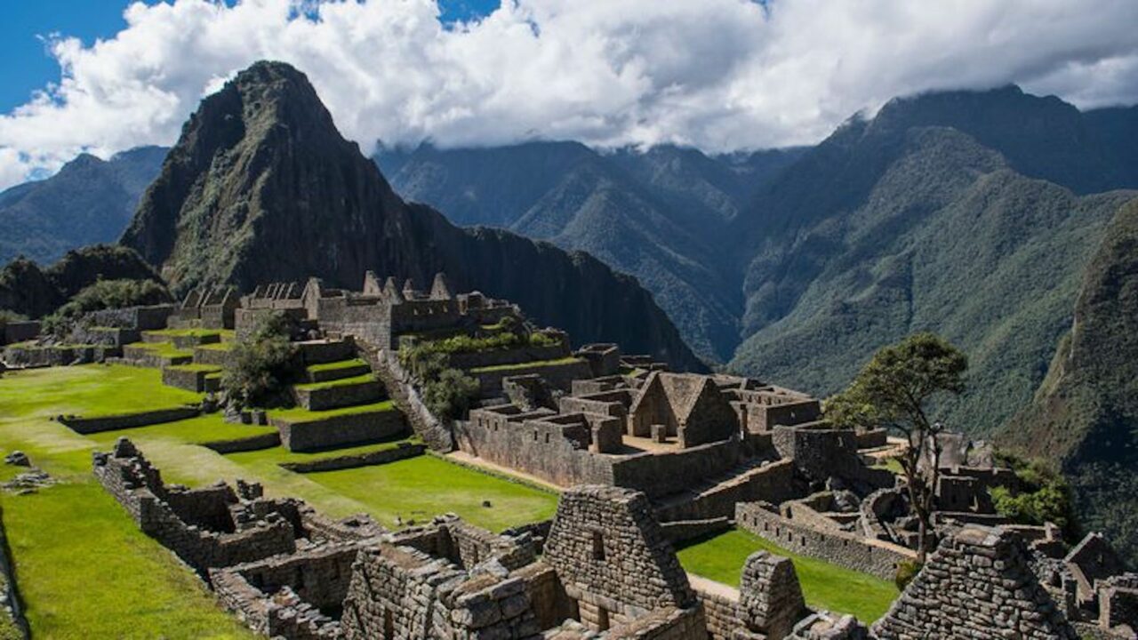 Machu Picchu - Wherevart